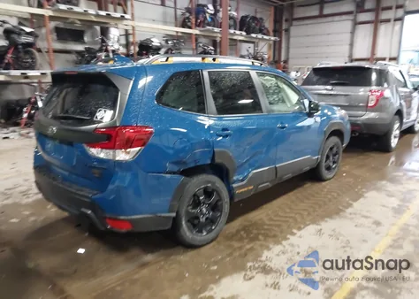 2022 Subaru Forester Wilderness z USA, uszkodzony, nr VIN JF2SKAMC7NH495143